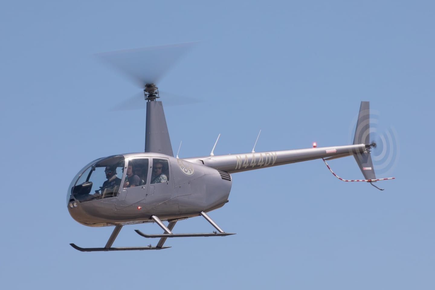 Robinson R44